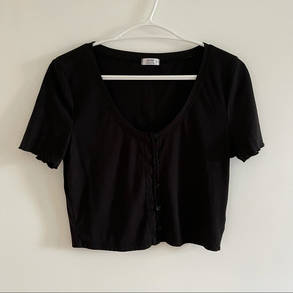 🔵Cropped Button Down Black Tee - Picture 4 of 6
